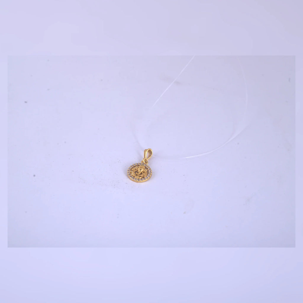 Gold-Tone Minimal Pendant Necklace — A view