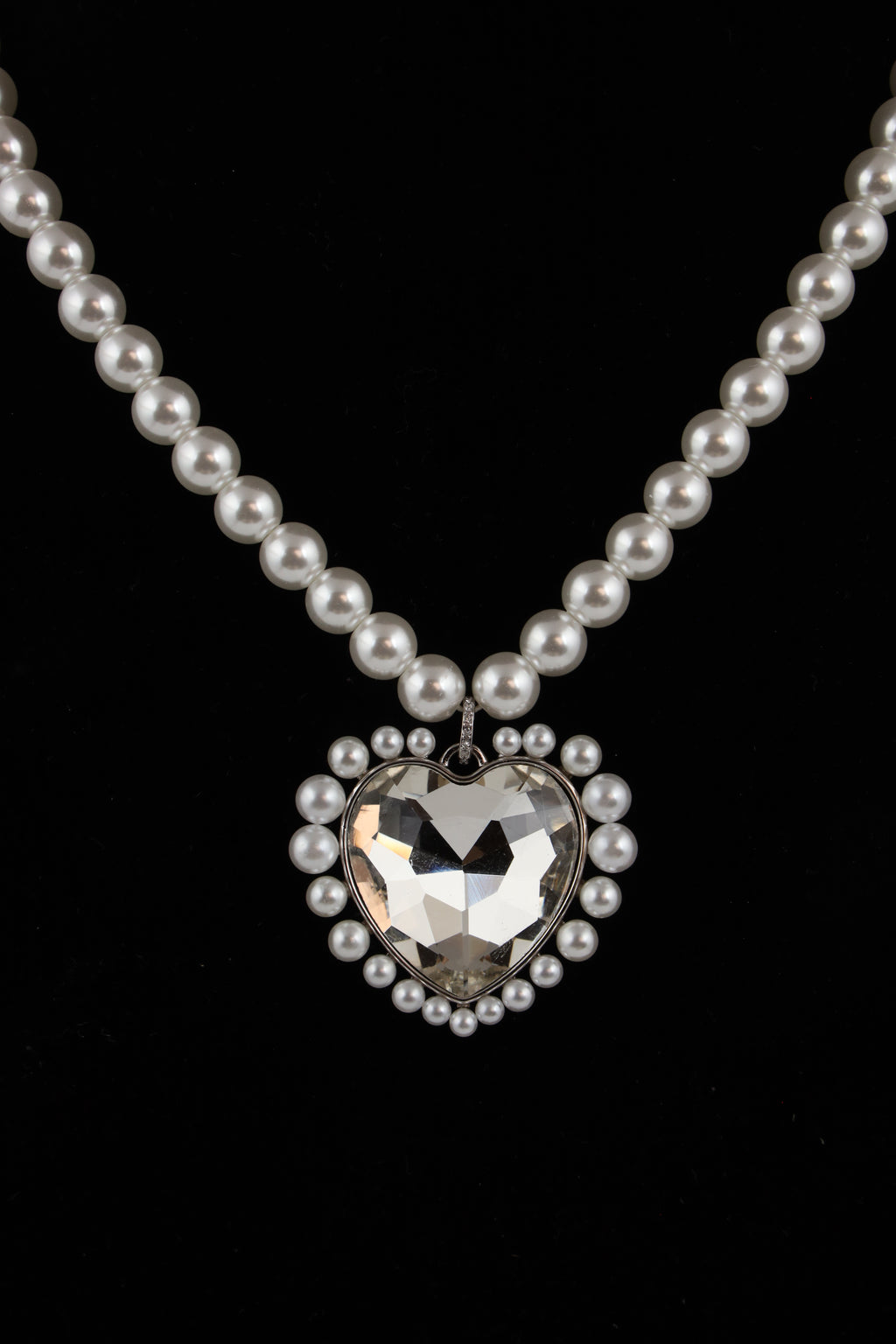 Pearl Necklace with Crystal Heart Pendant