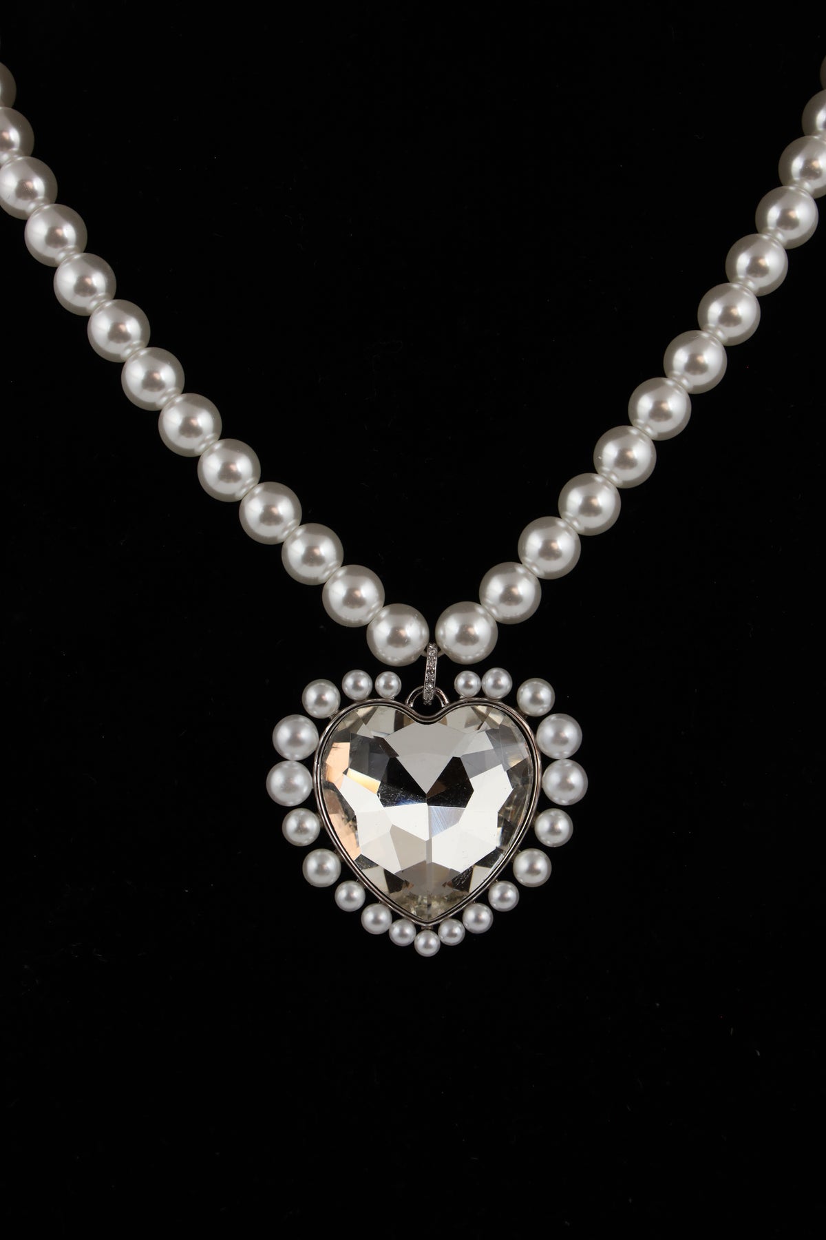 Pearl Necklace with Crystal Heart Pendant