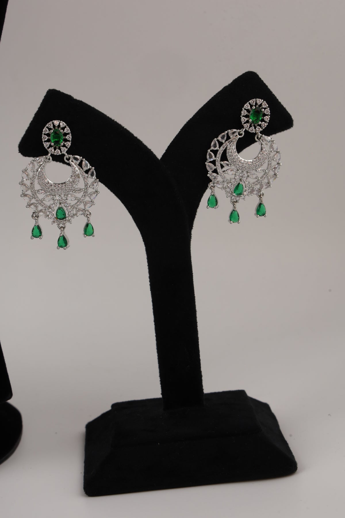 Silver-Tone Statement Necklace Set with Green Accents & Matching Earrings