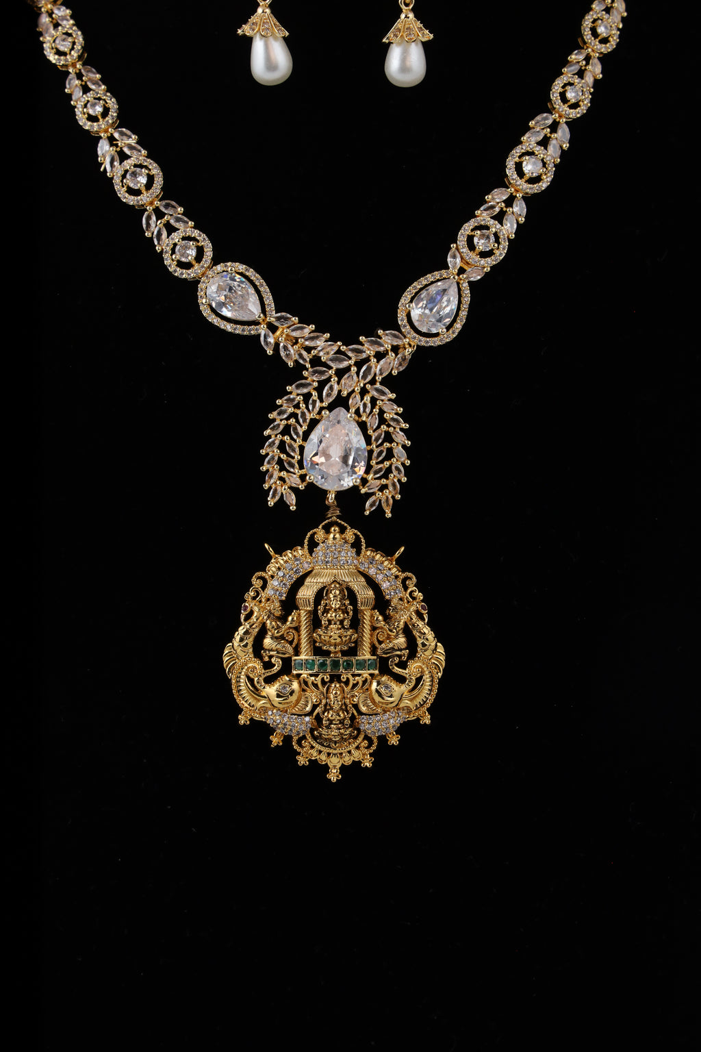 Temple Pendant Necklace Set with Pearl Earrings | CHAKAI 137