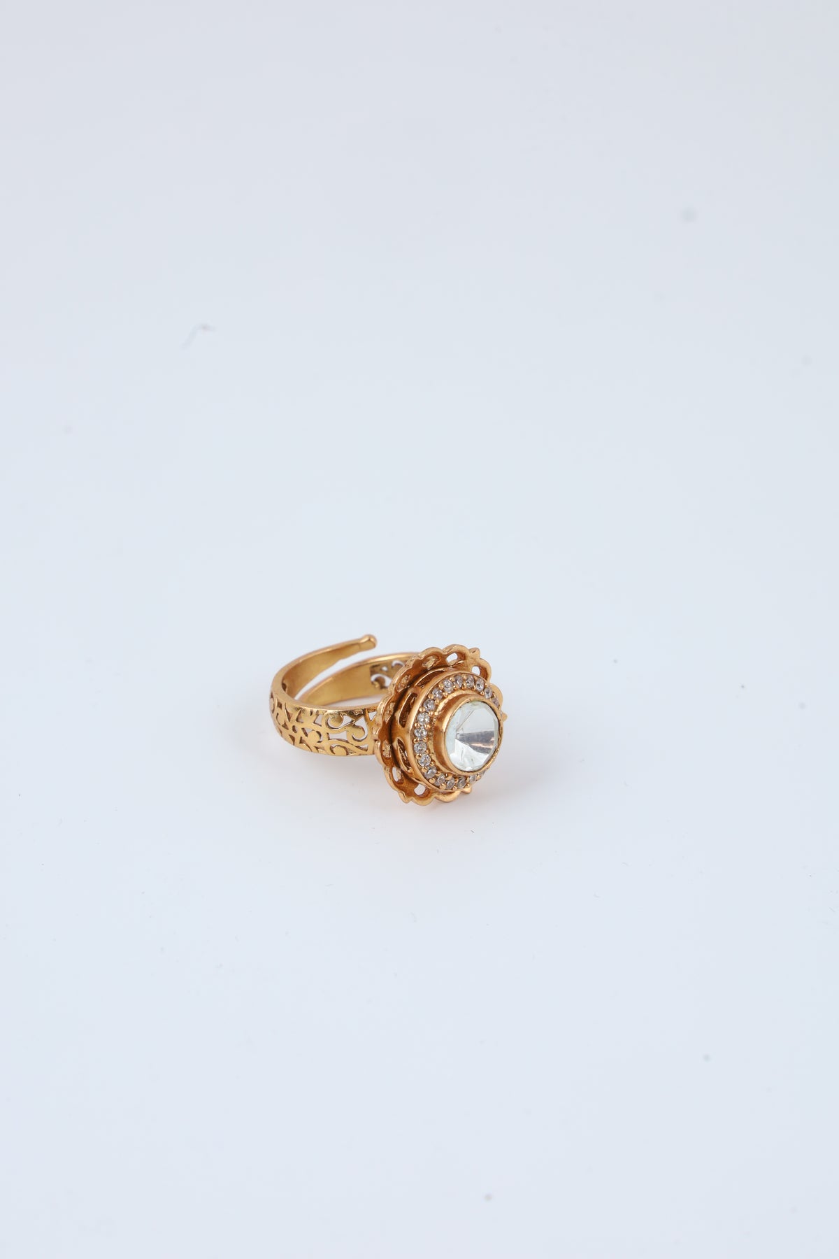 Gold Tone Kundan Style Statement Ring