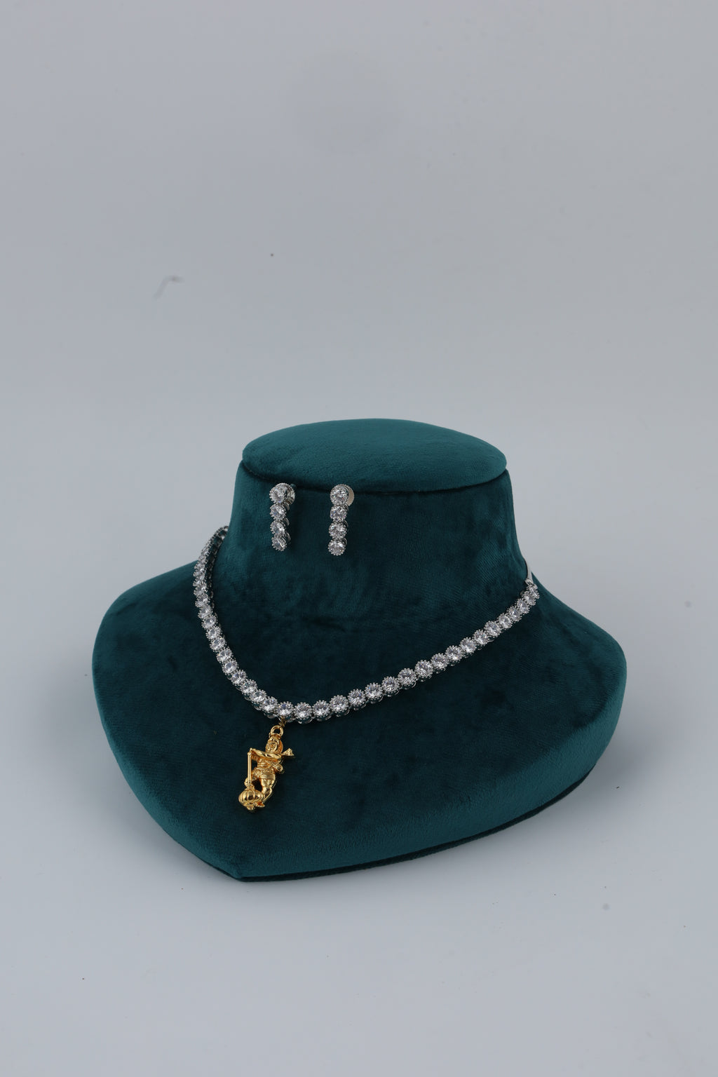 Silver Tone Crystal Necklace and Earrings Set