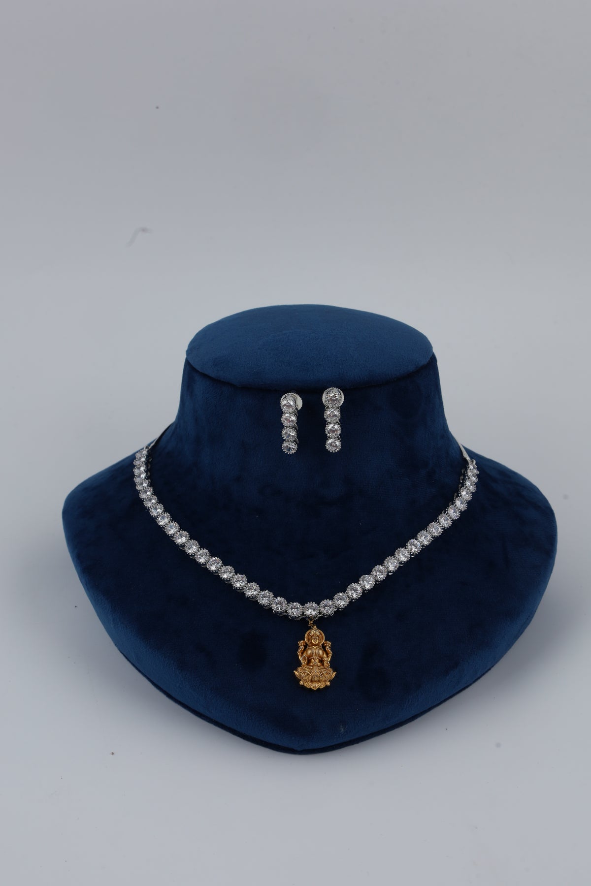 Crystal Necklace Set for Festive Occasions