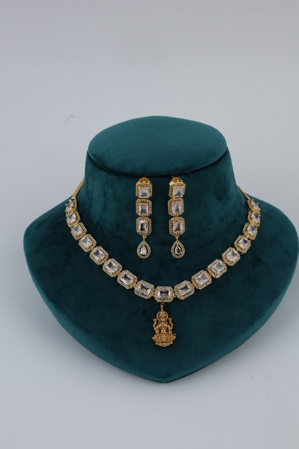 Gold Tone Crystal Necklace with Matching Earrings