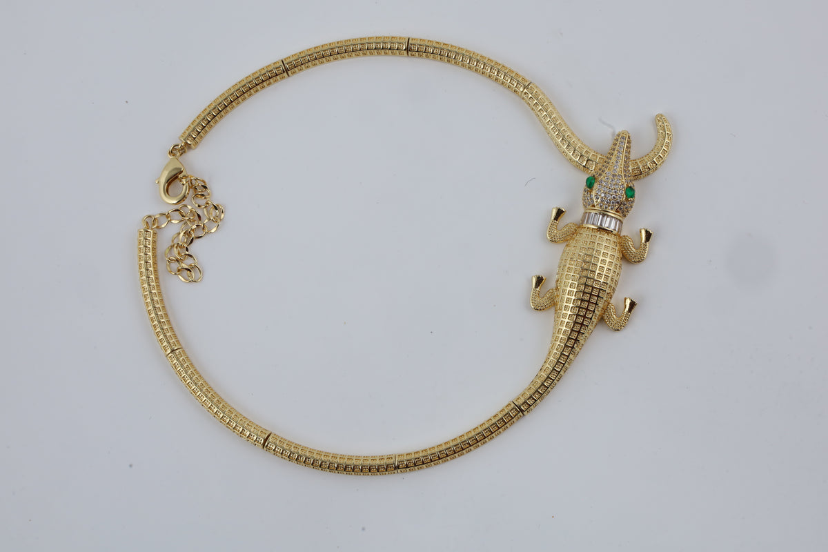 Gold Tone Contemporary Serpentine Necklace