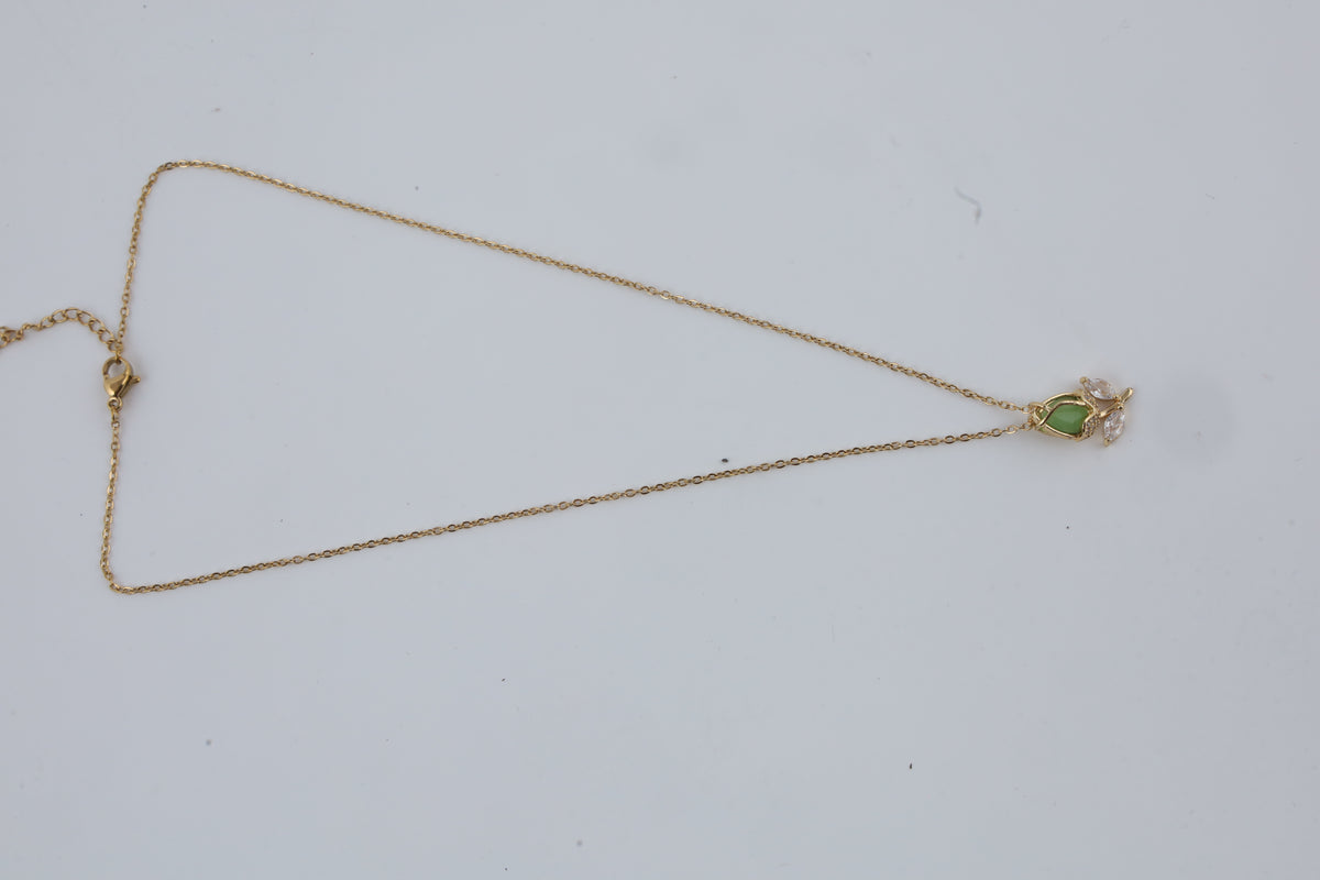 Green Stone Gold Tone Pendant Necklace