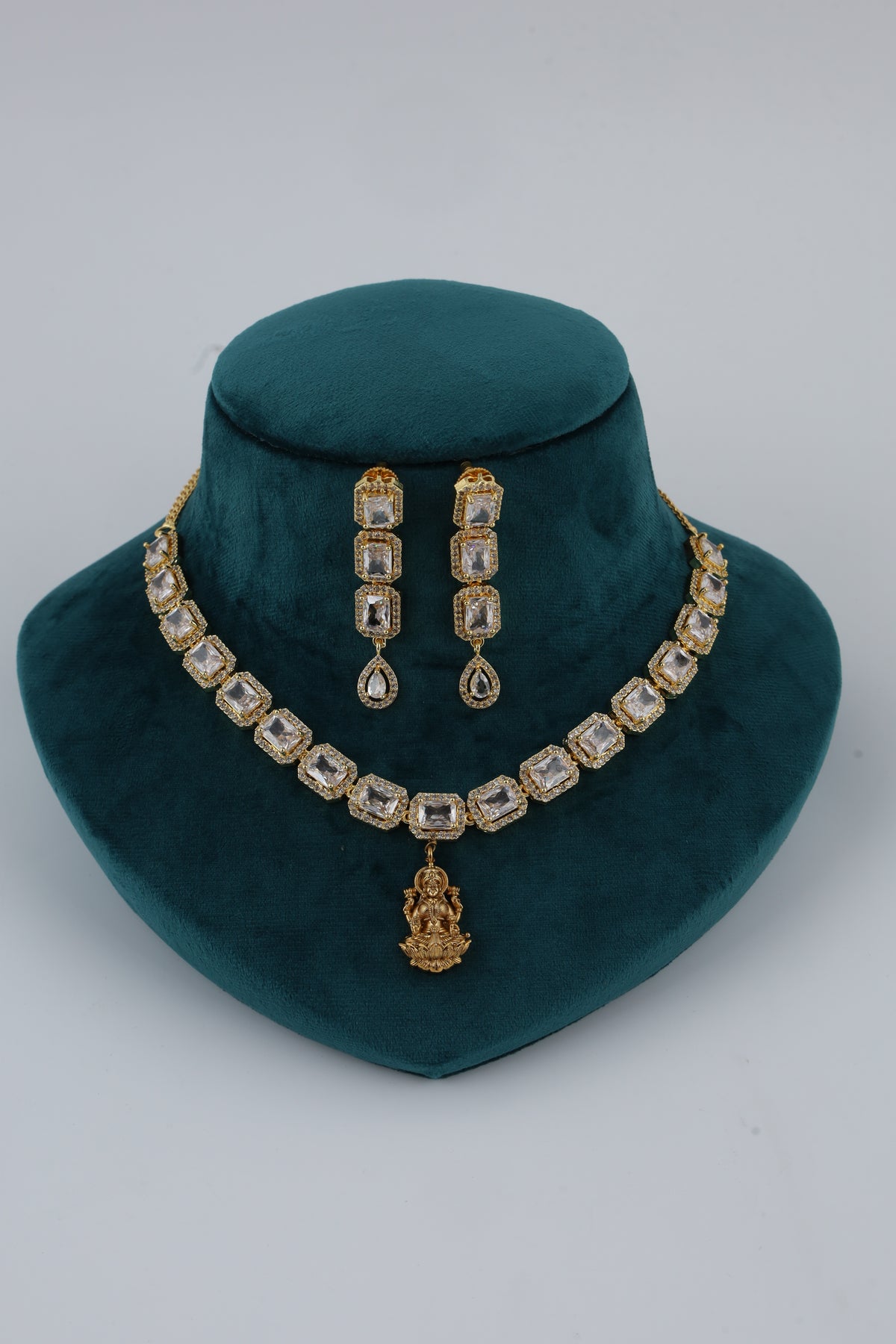 Gold Tone Crystal Necklace with Matching Earrings